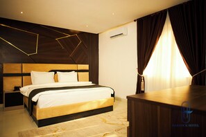 Standard Room | Desk, laptop workspace, free WiFi