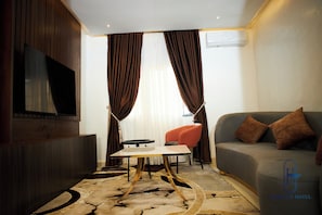 Standard Room | Living area