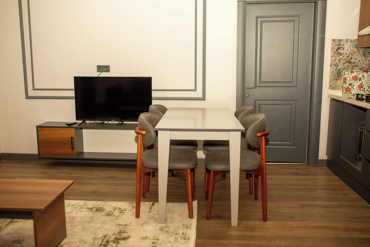 Junior-Suite, Balkon, Bergblick | Bettwäsche aus ägyptischer Baumwolle, hochwertige Bettwaren