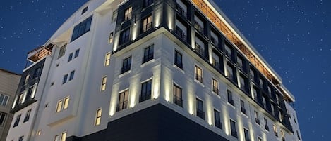 Vista frontal de la propiedad