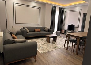 Luxury Suite, City View | Egyptian cotton sheets, premium bedding, blackout drapes, soundproofing - Sarayim Rezidans (Tatvan)