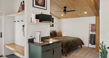 New Listing! Luxury Uptown Loft and Studio Combo-Heart of Downtown Creede