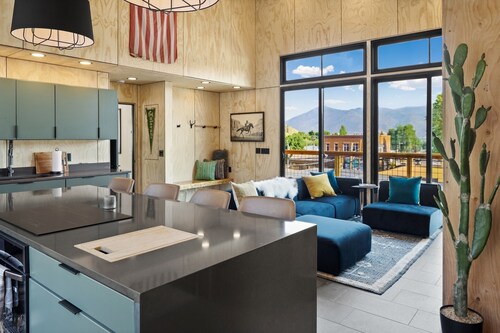 New Listing! Luxury Uptown Loft and Studio Combo-Heart of Downtown Creede