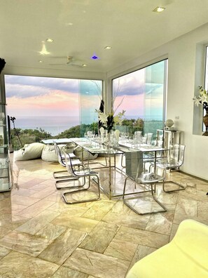 Villa, 6 Bedrooms, Smoking, Private Pool | Dining room