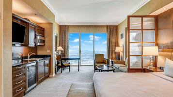 1 bedroom, desk, iron/ironing board, WiFi