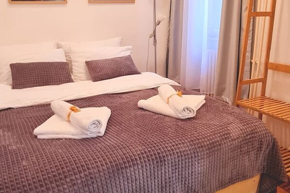 1 bedroom, iron/ironing board, WiFi, bed sheets