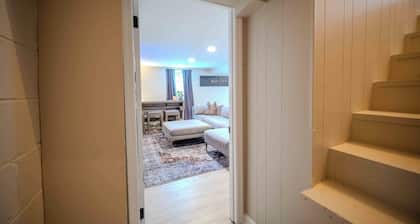 Near Downtown Acworth & Kennesaw ~Pool Table~Patio