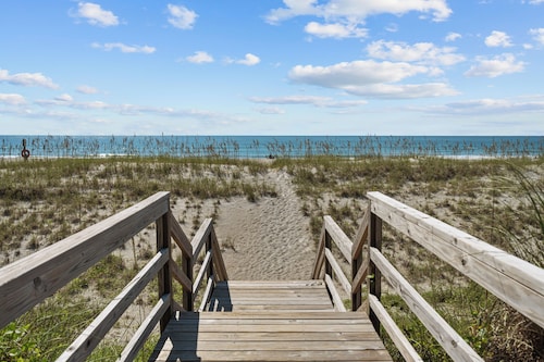 Holliday Haven #200 - Oceanfront Escape in Topsail Beach, Sleeps 9!