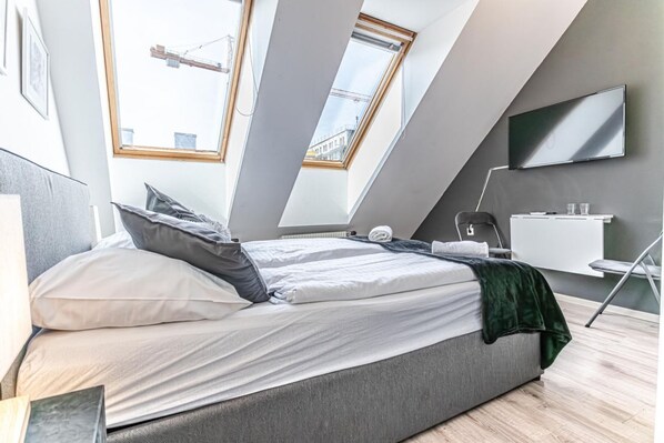 1 bedroom, WiFi, bed sheets