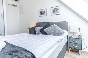 1 bedroom, WiFi, bed sheets