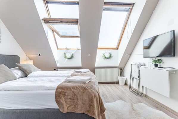 1 bedroom, WiFi, bed sheets