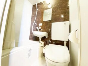 Family Apartment, Non Smoking, Kitchen | Bathroom - Glampeace Katsushika Yotsugi (Tokyo)