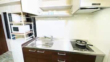 ファミリー アパートメント 禁煙 キッチン | 専用キッチン | 冷蔵庫、電子レンジ、コンロ、電気ポット