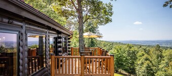 Escape to Cozy Luxury in This Mountain Log Retreat