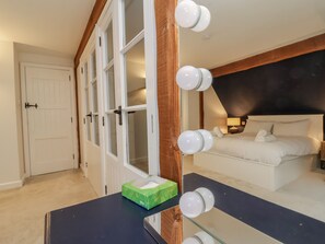 5 habitaciones, decoración personalizada y muebles diferentes