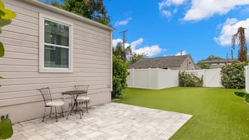 Apartment | 2 bedrooms, Internet