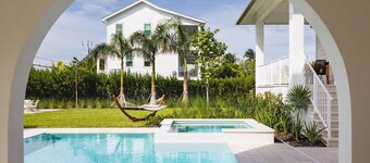 Brand New The Greenmoor House With Pool