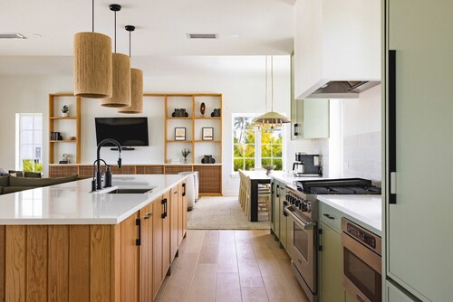 Brand New The Greenmoor House With Pool