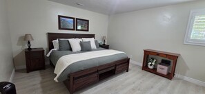 3 bedrooms, iron/ironing board, WiFi, bed sheets - Modern 3BR/2BA Getaway in Layton - New remodel, Ski "Greatest Snow on Earth" (Layton)