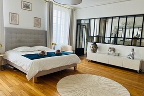 7 habitaciones, escritorio, tabla de planchar con plancha y wifi gratis 