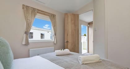 Vacant Nests | Seton sands | St Andrews