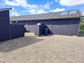 House | Bahagian luar