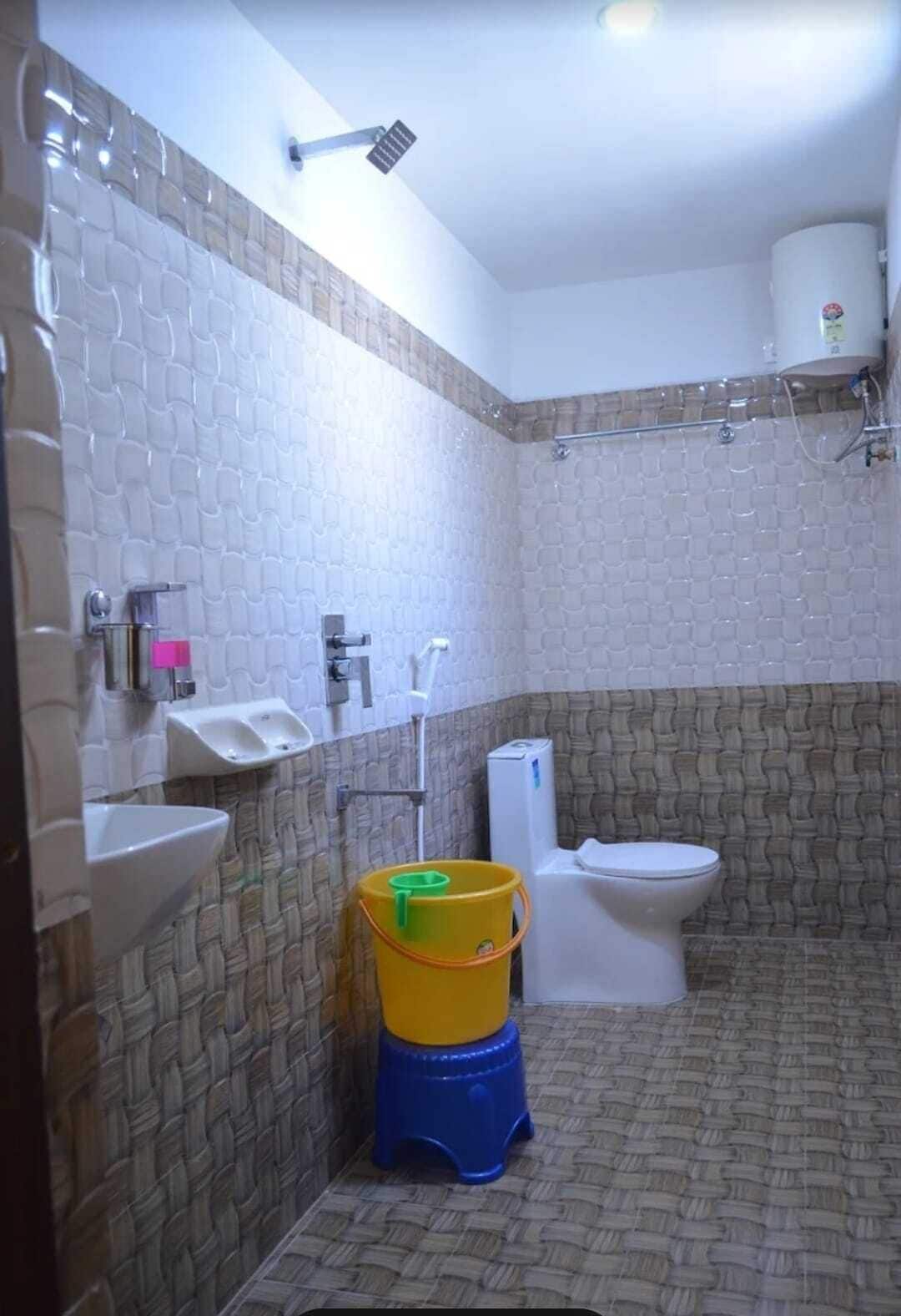 Standard Double Room | Bathroom