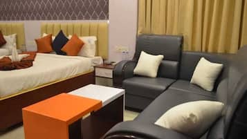 Deluxe Suite | In-room safe, free WiFi