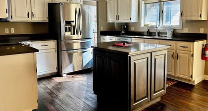 3BR Riverfront Retreat on 16 Acres Minutes from Red Lodge