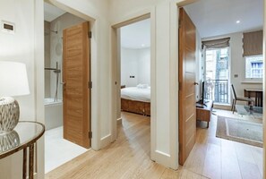 1 bedroom, internet, bed sheets