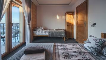 Apartament typu Deluxe z balkonem i widokiem na góry | Iron/ironing board, free WiFi