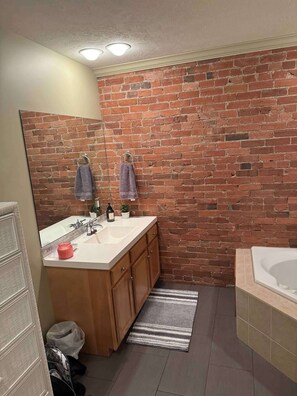 淋浴設備、風筒、提供毛巾