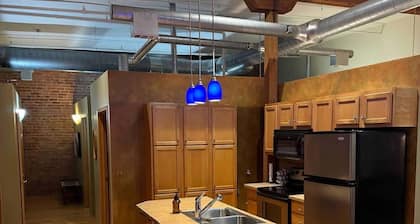 Creamery Condo: Haymarket 2BR/2BA - Downtown Lincoln!