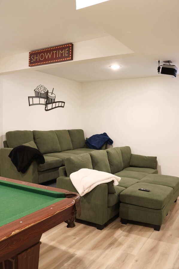 電視、壁爐、 辦公室