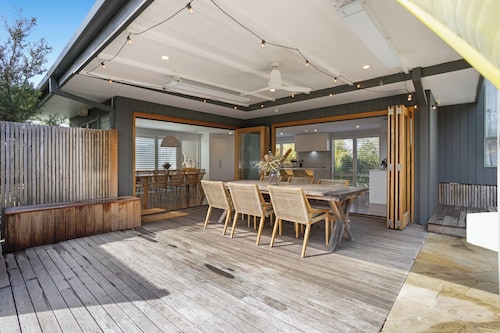 AURORA LUX, HEATED POOL, CINEMA, GOLF, INDULGENT ESCAPE, CAPE SCHANK