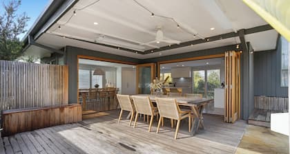 AURORA LUX, HEATED POOL, CINEMA, GOLF, INDULGENT ESCAPE, CAPE SCHANK