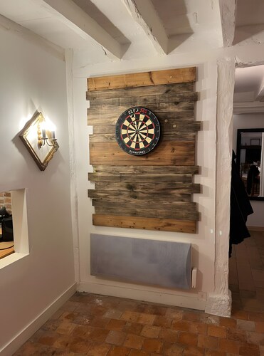 Large House in the Heart of the Forest – 7 Suites / Large Dormitory