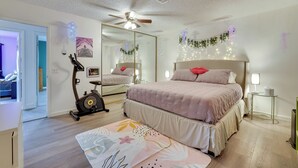 Interior - Patio & Yard: 'the Goat House' Vegas Retreat (Las Vegas)