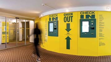 Check-in-/Check-out-Schalter