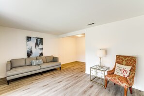 House (3 Bedrooms) | Interior - Near Shops & Eats: Commuter-friendly Fwtx Home (Fort Worth)