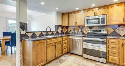 5 Mi to Colorado River: Yuma Gem w/ Pool Access!