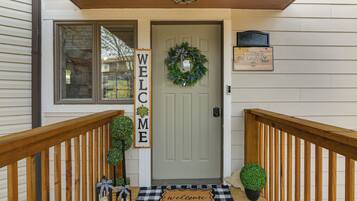 Apartment (1 Bedroom) | Interior