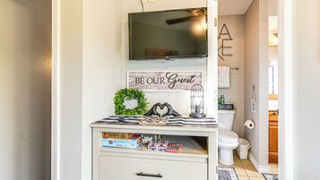 Apartment (1 Bedroom) | Interior