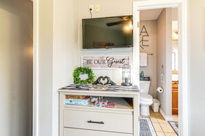 Apartment (1 Bedroom) | Interior