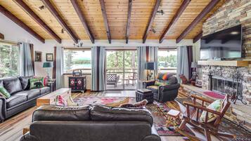 House (5 Bedrooms) | Front of property