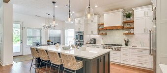 Pool & Hot Tub: Family-friendly Houston Area Home!