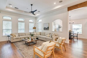 Interior - Pool & Hot Tub: Family-friendly Houston Area Home! (Manvel)