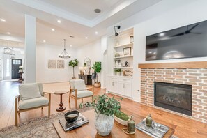 Interior - Pool & Hot Tub: Family-friendly Houston Area Home! (Manvel)