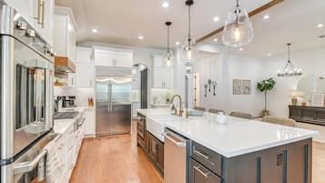 Rumah (5 Bedrooms) | Interior