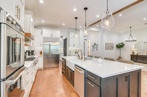 Pool & Hot Tub: Family-friendly Houston Area Home!